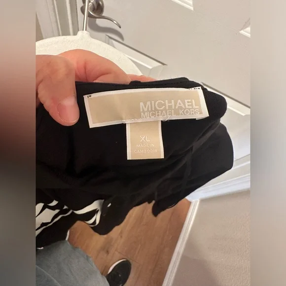 Michael Kors Black Long Sleeve Hooded Dress - Picture 4 of 5